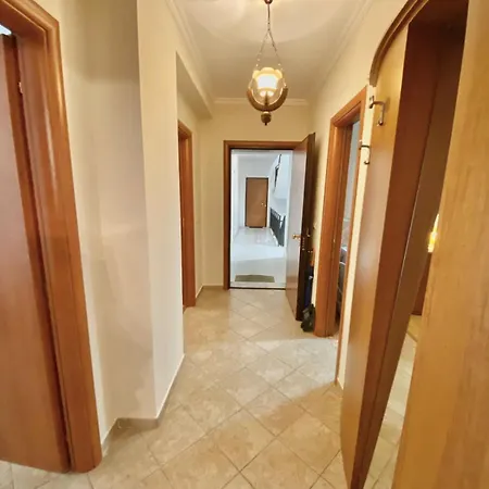 Cozy & Spacious - Centre Wilson Square Daire