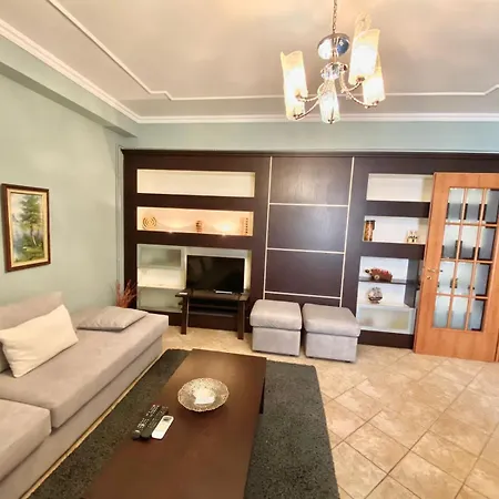 Cozy & Spacious - Centre Wilson Square * Тирана