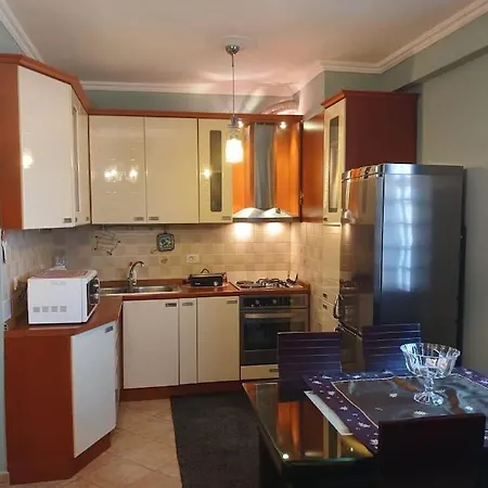 Cozy & Spacious - Centre Wilson Square Apartment Tirana