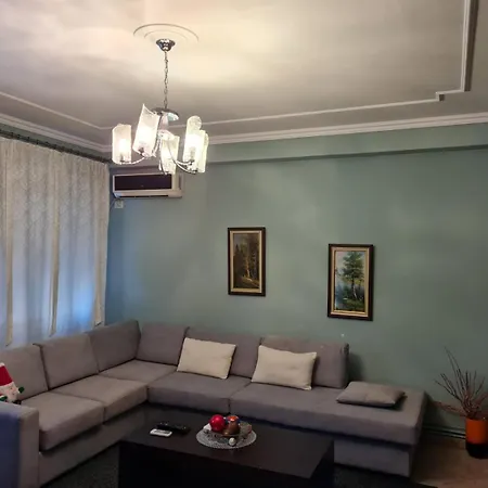 Cozy & Spacious - Centre Wilson Square Daire