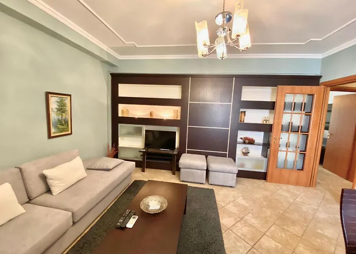 Cozy & Spacious - Centre Wilson Square * Тирана