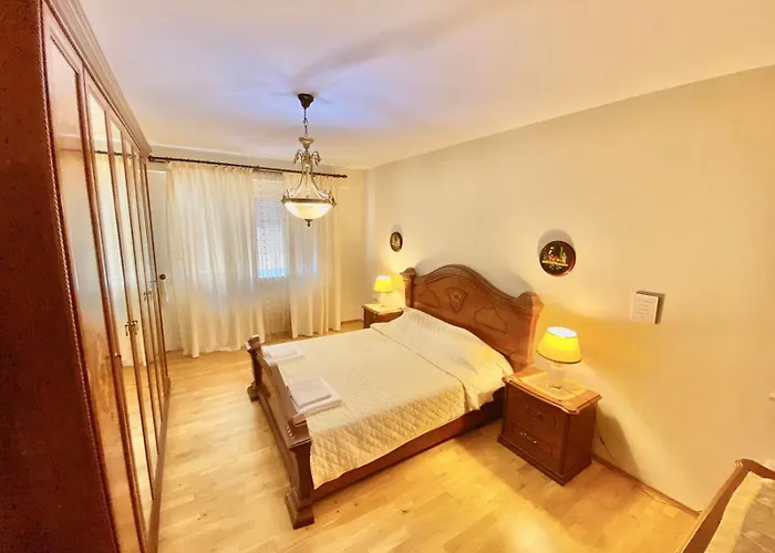 Cozy & Spacious - Centre Wilson Square Тирана